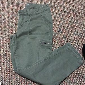 Cargo style skinny pants